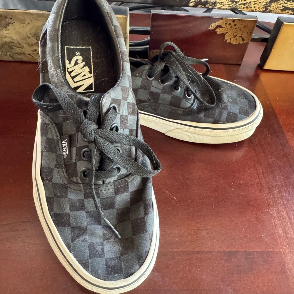Vans Men's Black and Gray Checkered Sneakers